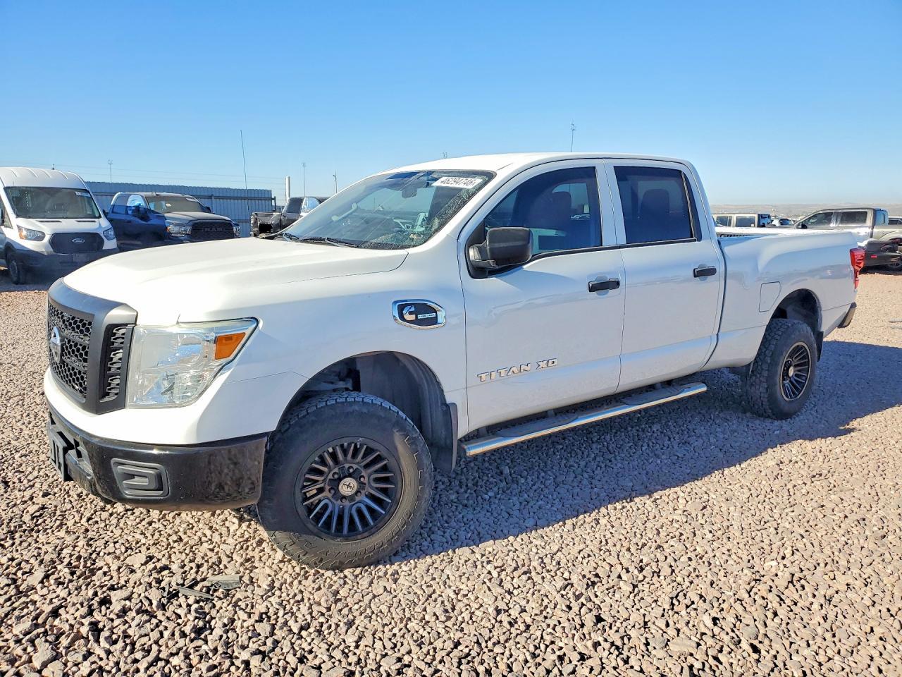2017 NISSAN Titan