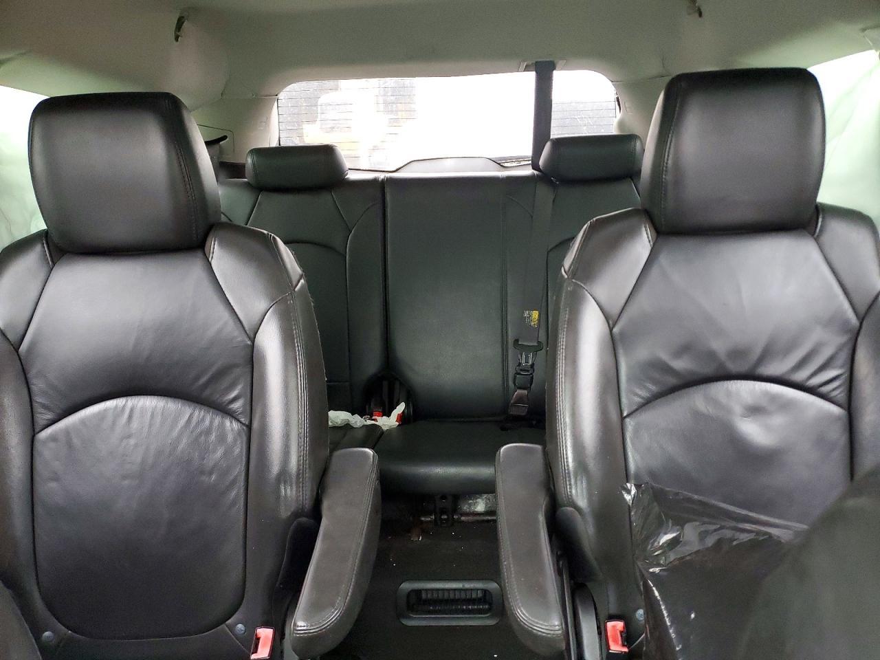 2011 CHEVROLET TRAVERSE