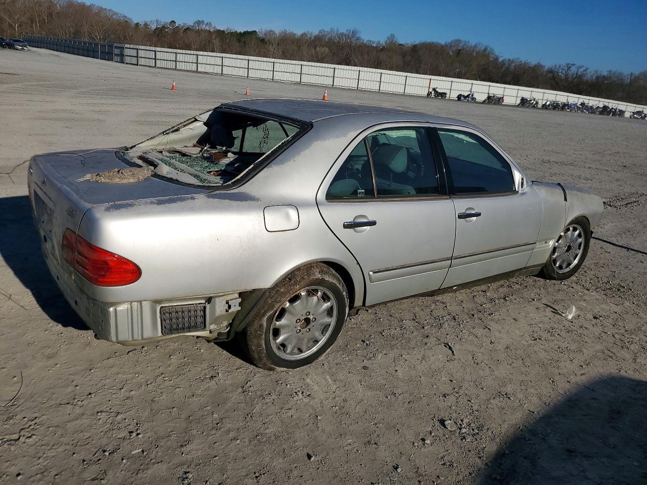 1999 MERCEDES-BENZ E-Class