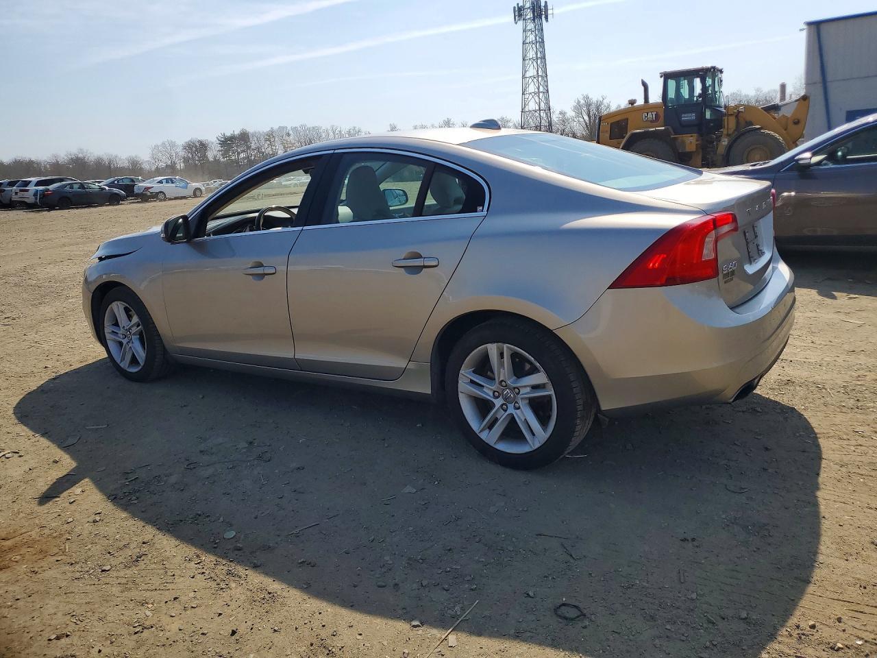 2015 VOLVO S60