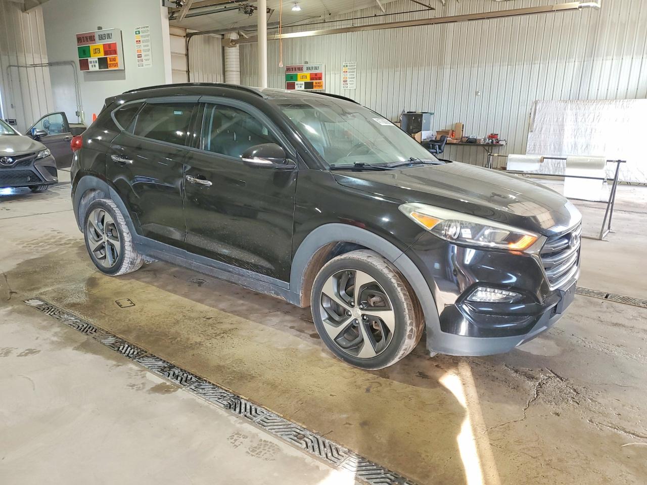 2016 HYUNDAI TUCSON