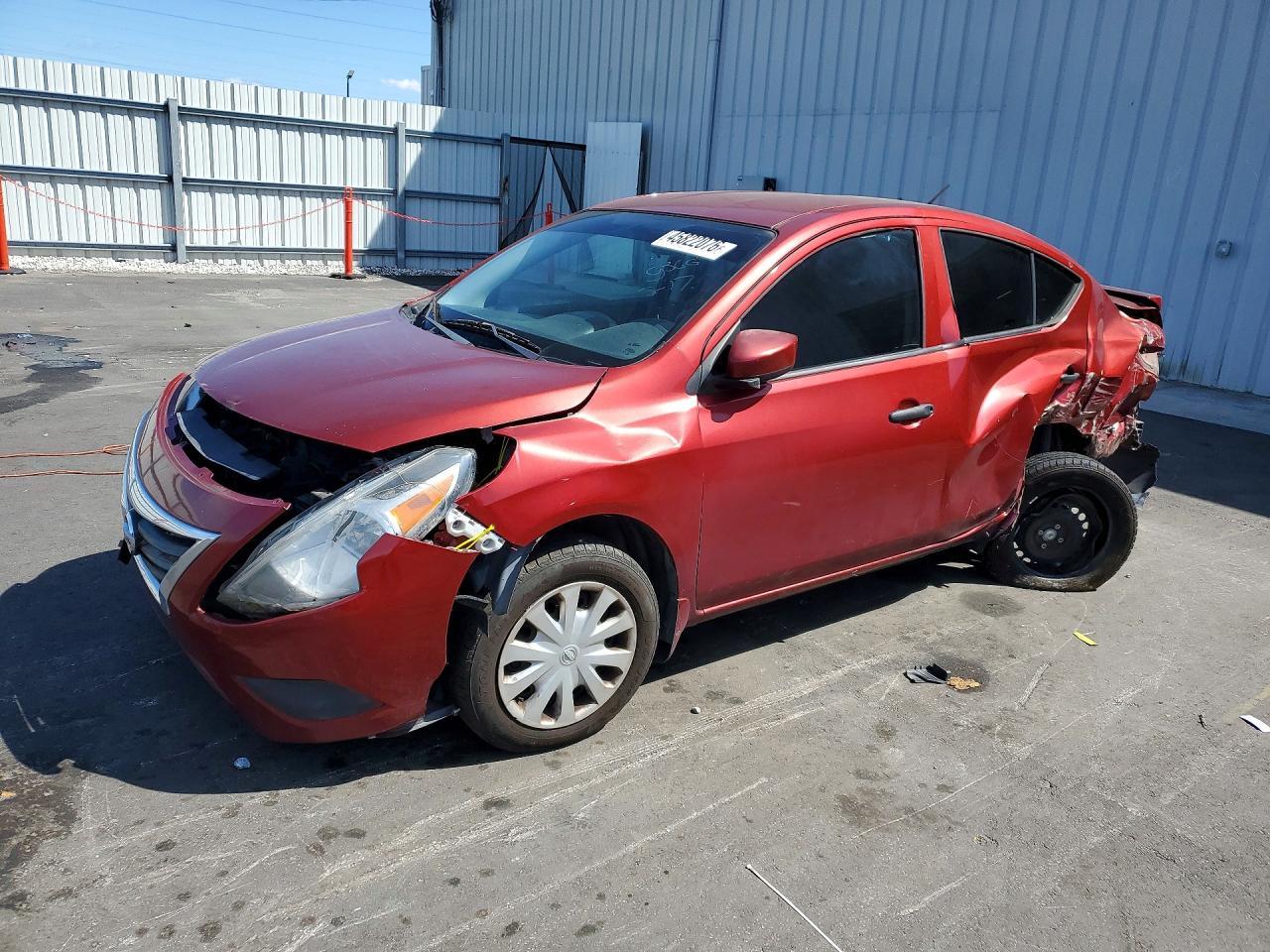 2017 NISSAN VERSA