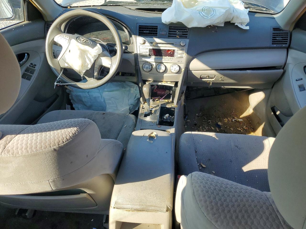 2011 TOYOTA CAMRY