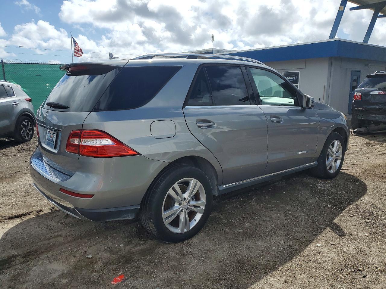 2015 MERCEDES-BENZ ML-Class