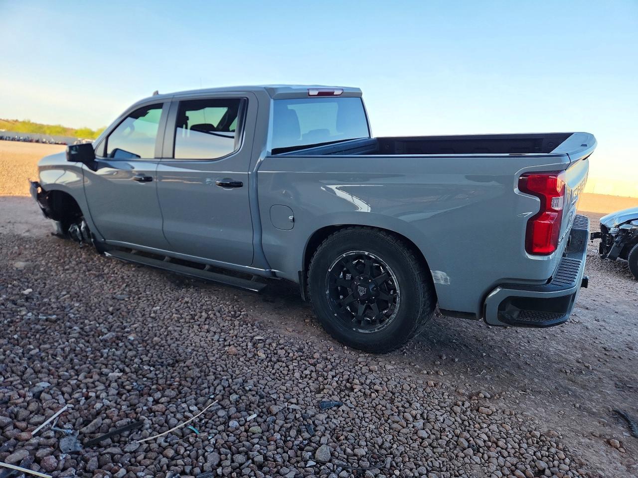 2024 CHEVROLET Silverado