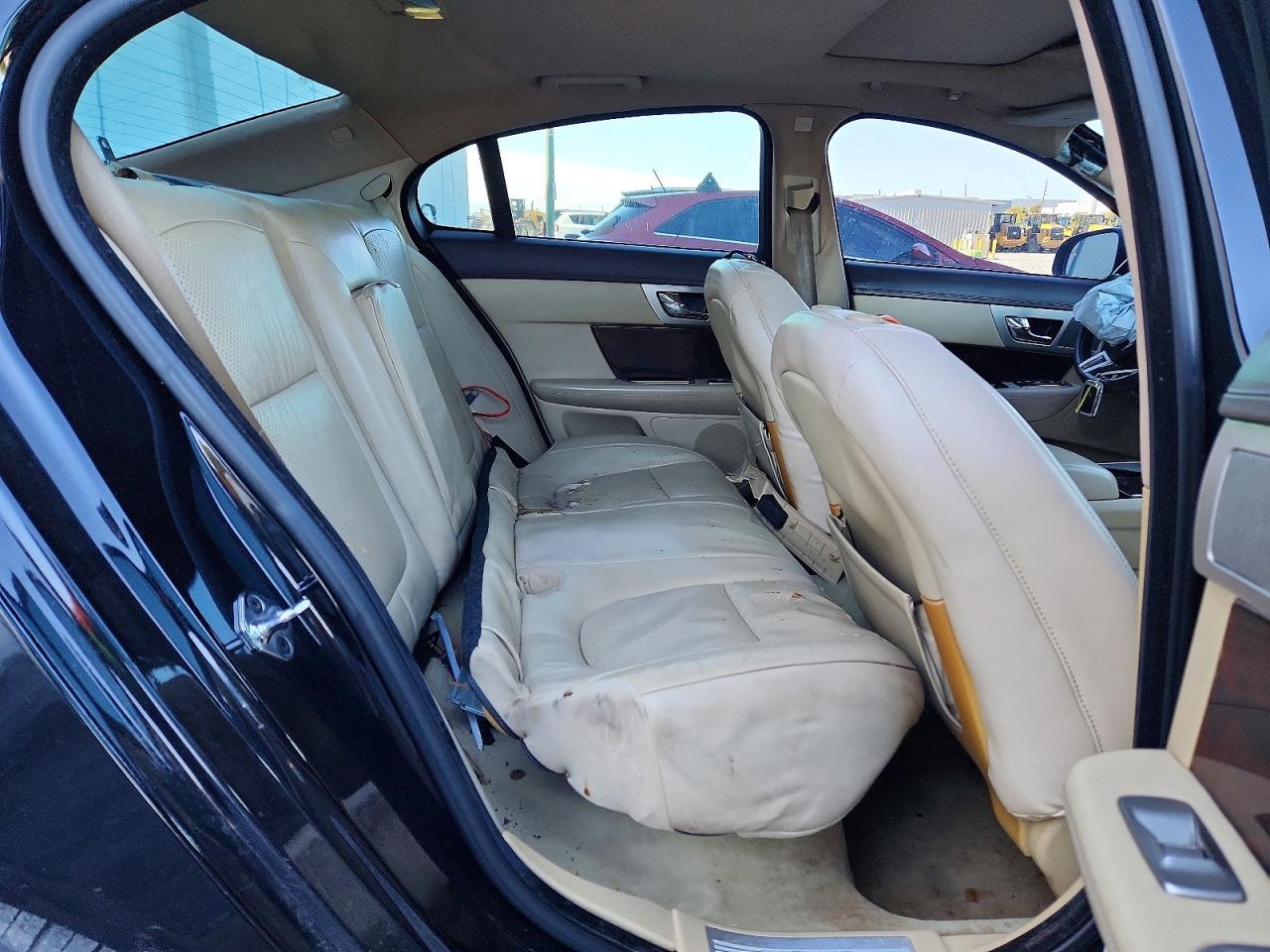 2009 JAGUAR XF