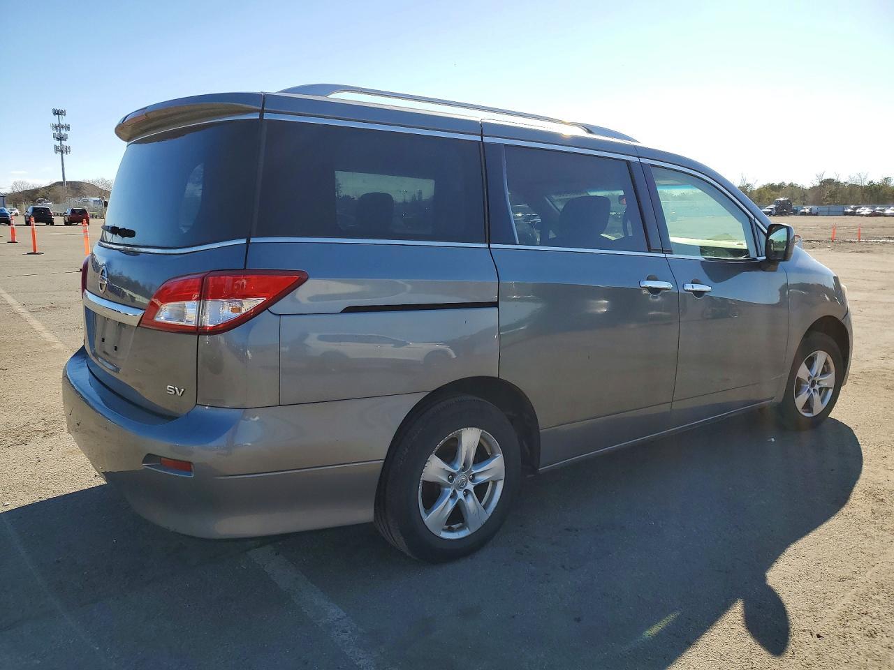 2016 NISSAN Quest