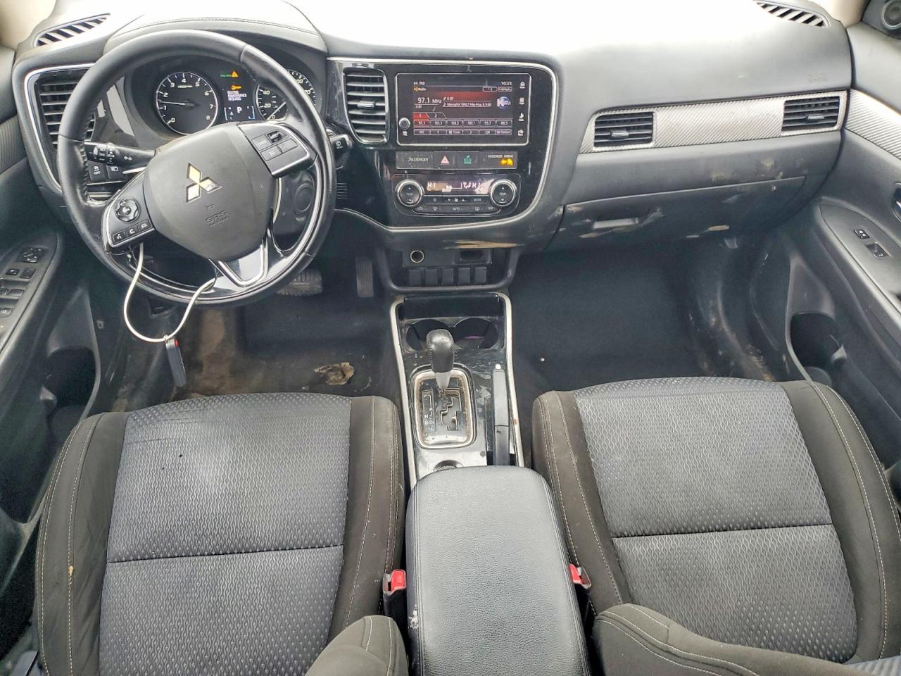 2018 MITSUBISHI outlander