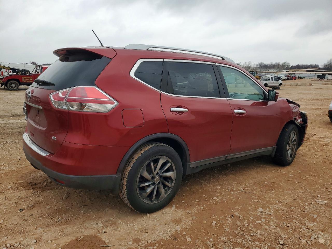 2015 NISSAN ROGUE