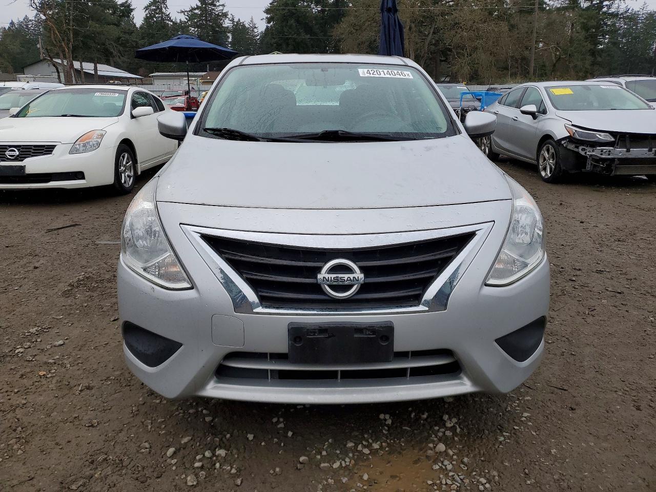 2015 NISSAN VERSA