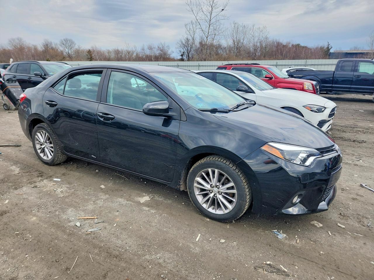 2015 TOYOTA COROLLA
