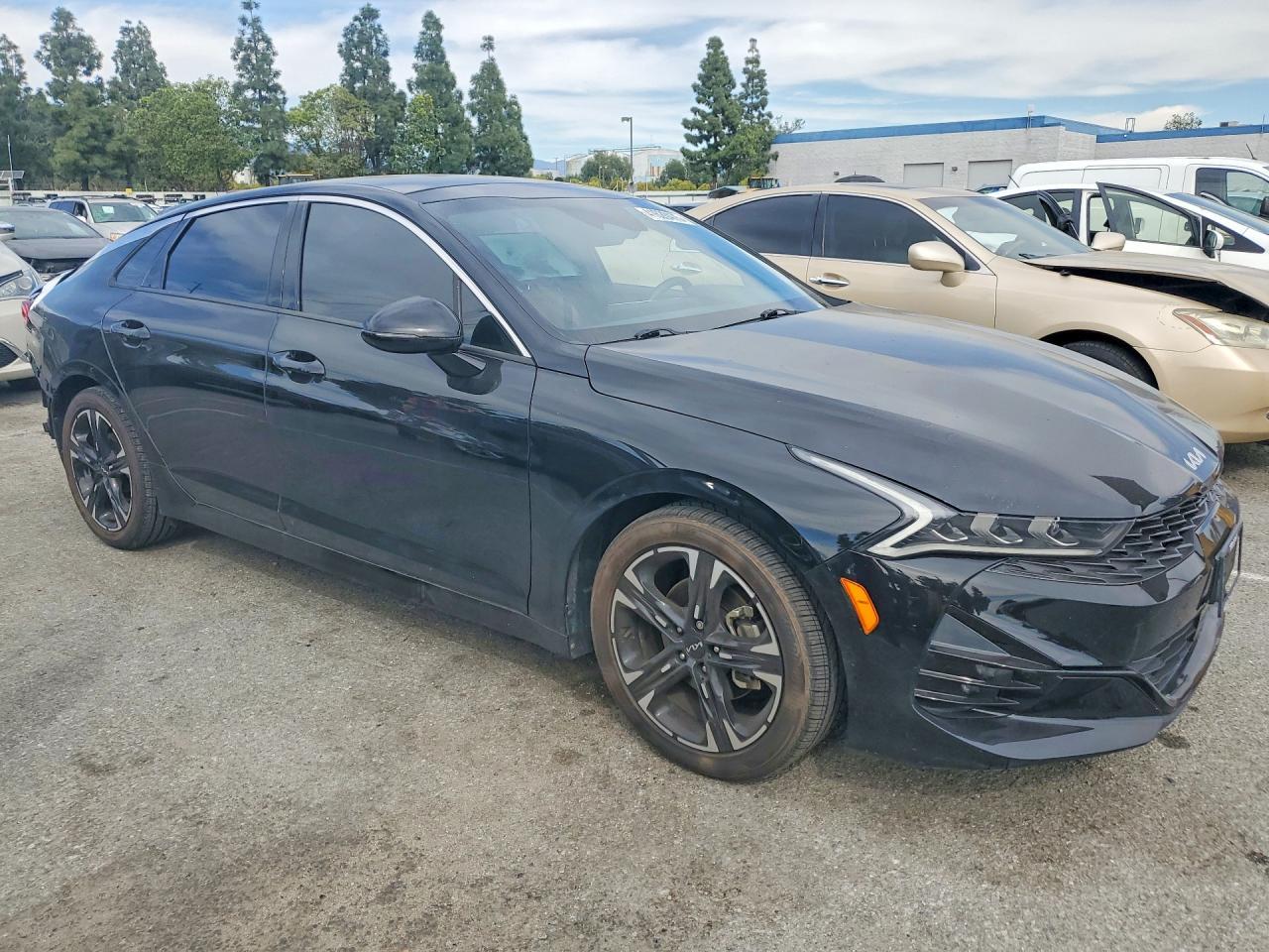 2023 KIA K5