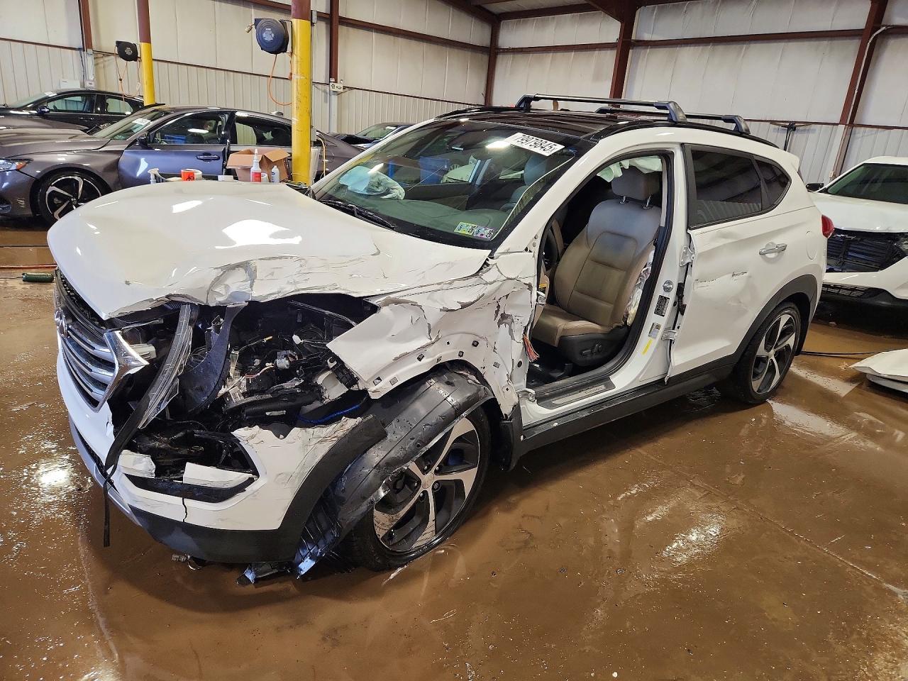 2016 HYUNDAI TUCSON
