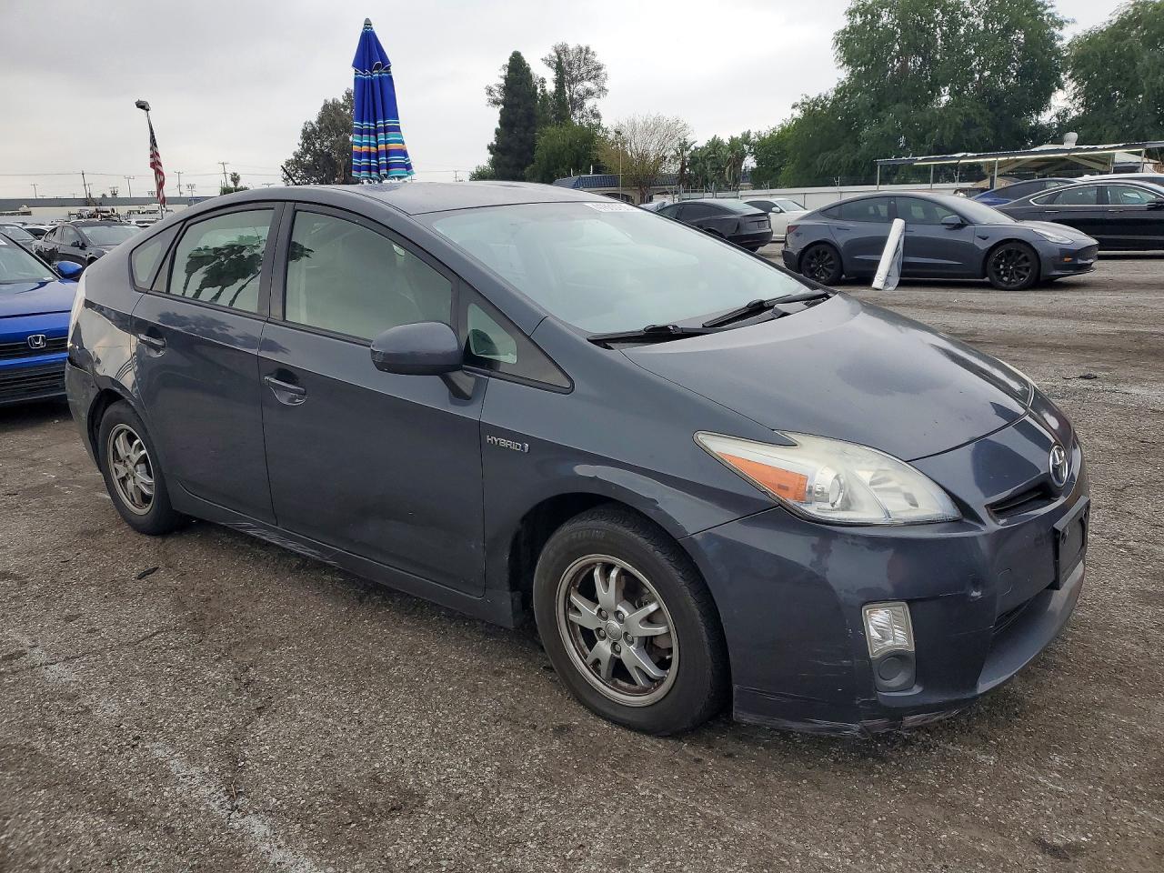 2011 TOYOTA PRIUS