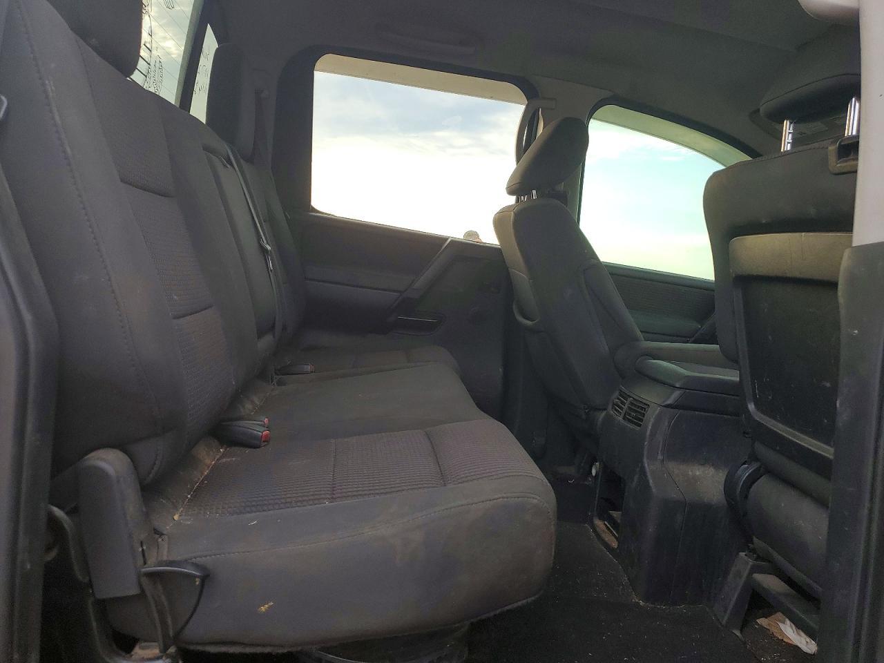 2012 NISSAN Titan