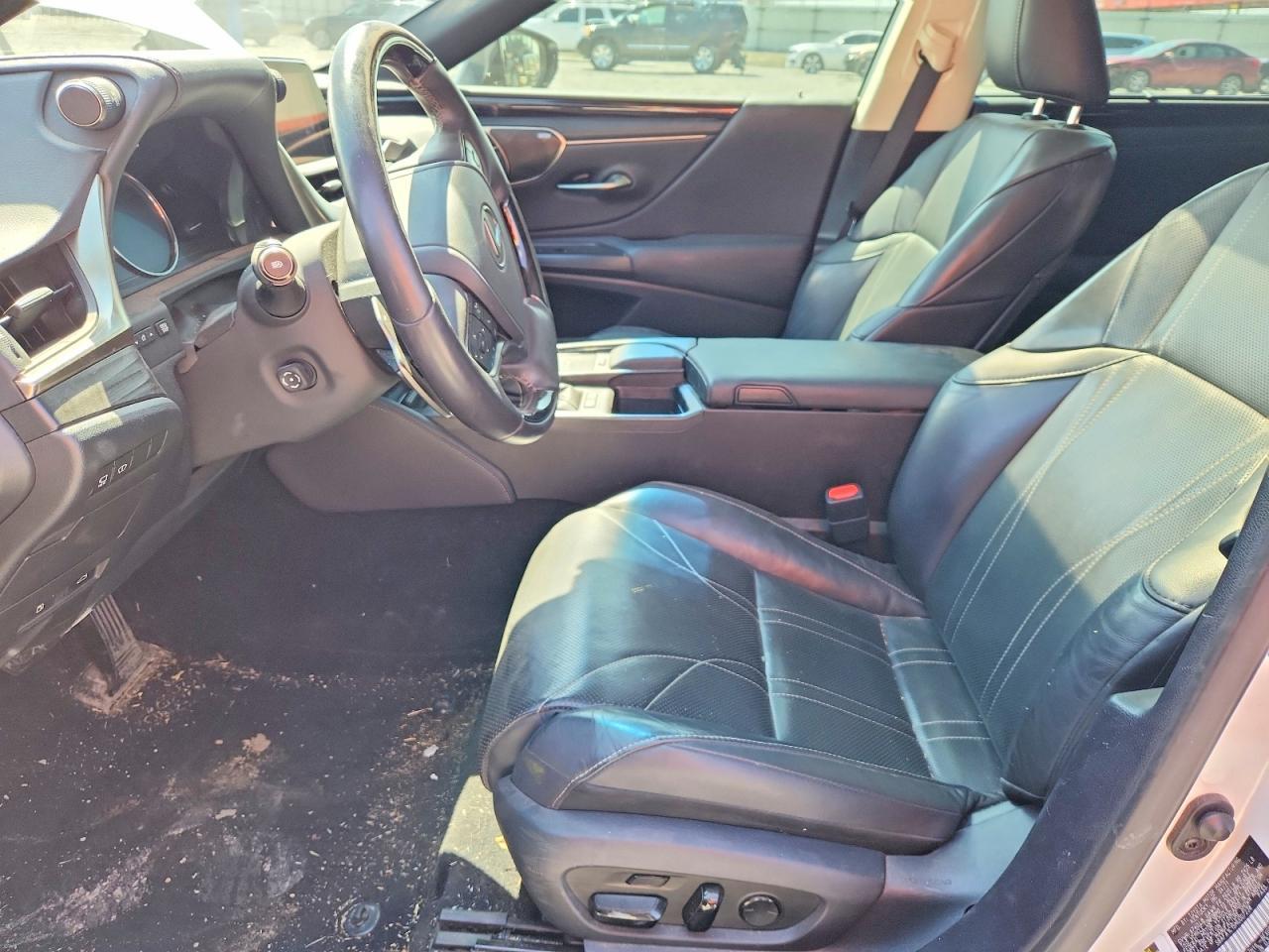 2021 LEXUS ES 300H
