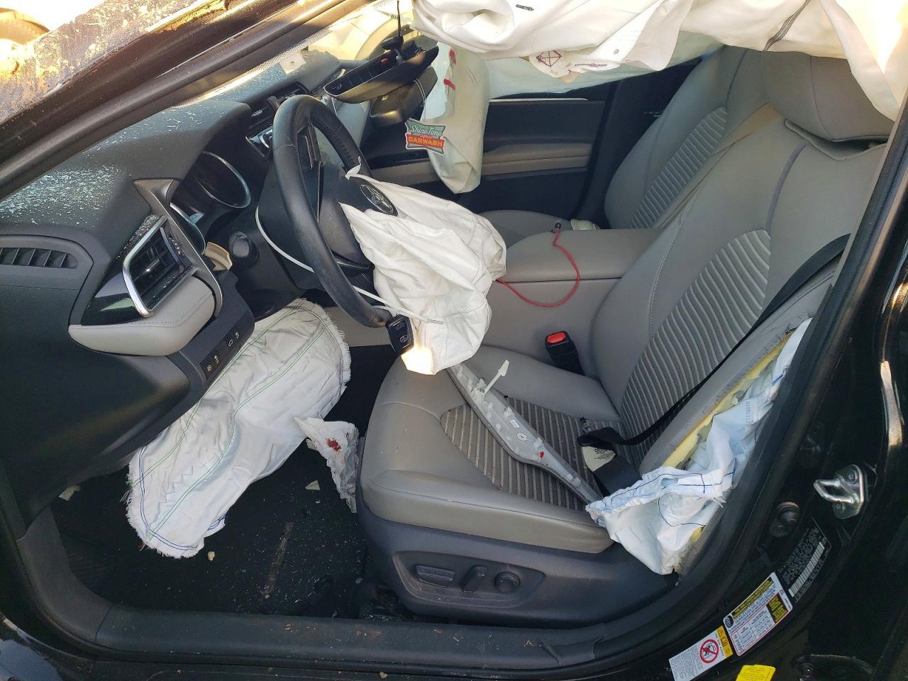 2018 TOYOTA CAMRY