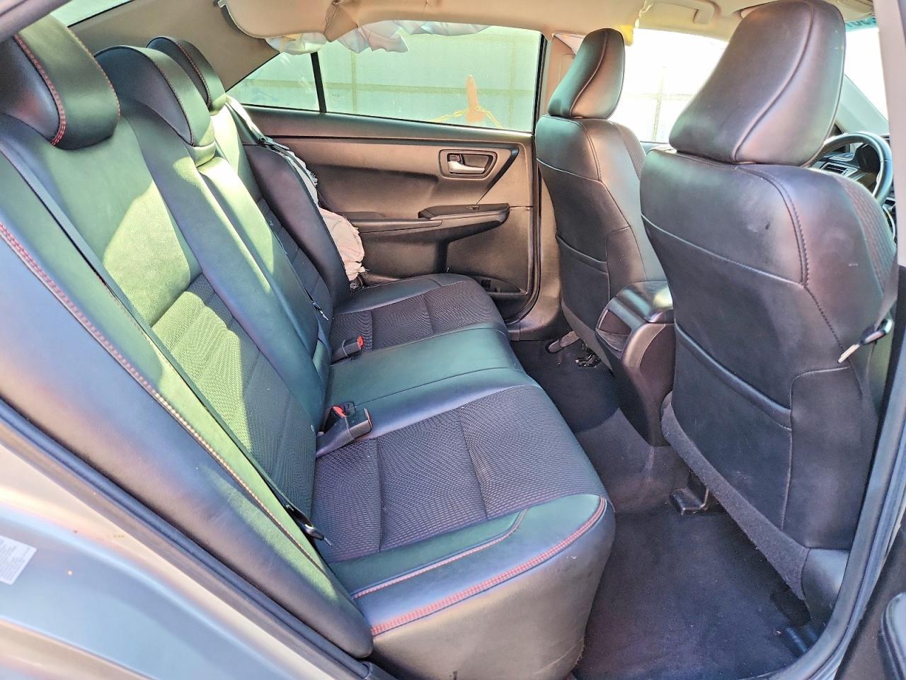 2016 TOYOTA CAMRY
