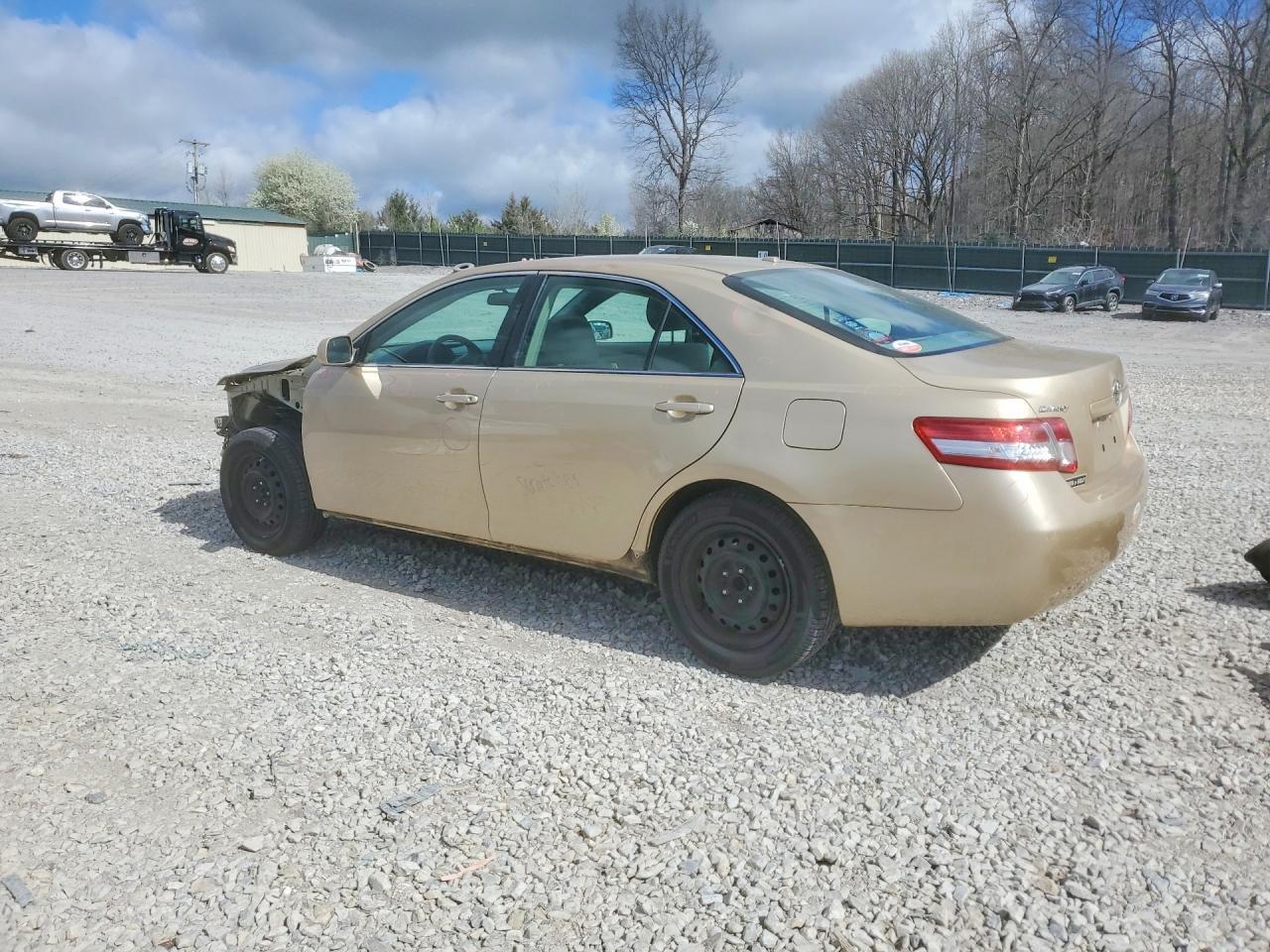 2011 TOYOTA CAMRY