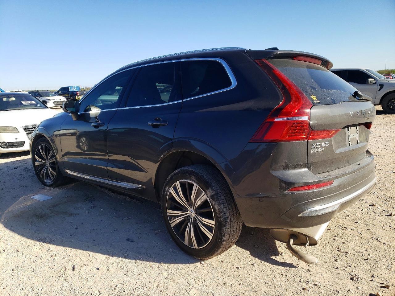 2023 VOLVO XC60