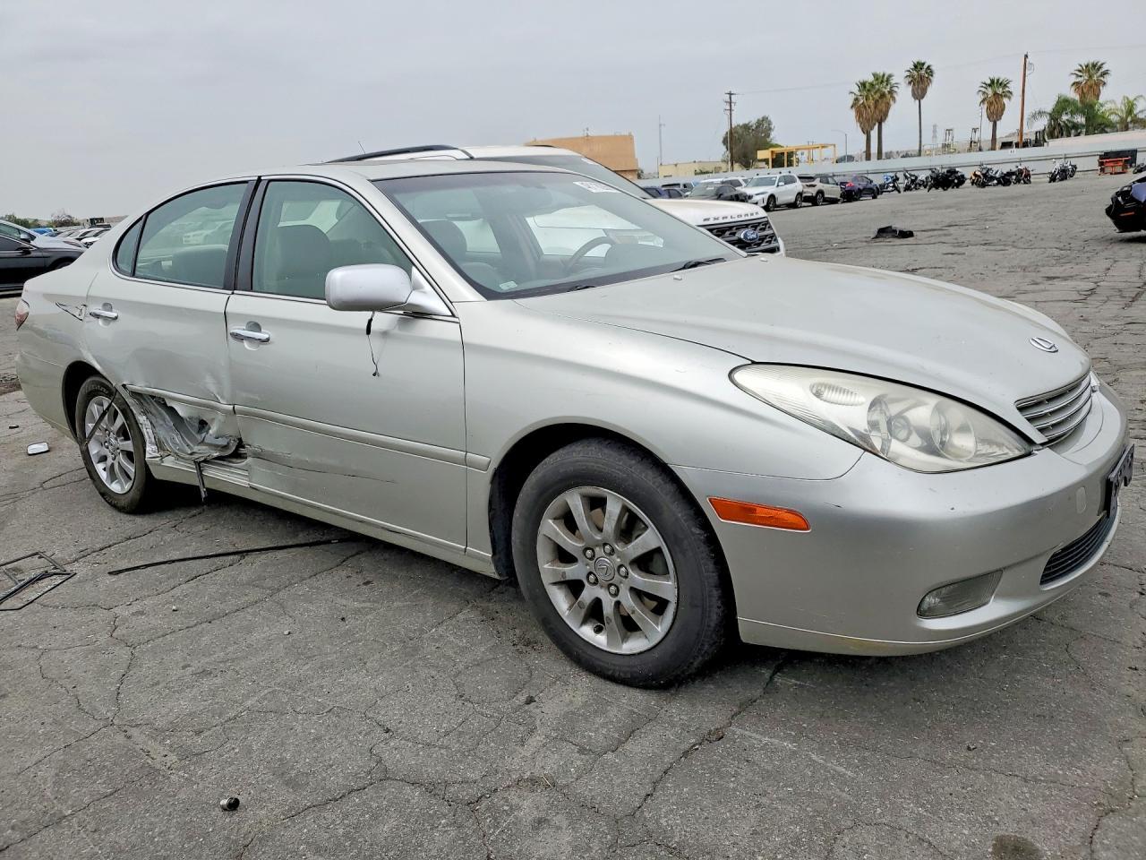 2004 LEXUS ES 330