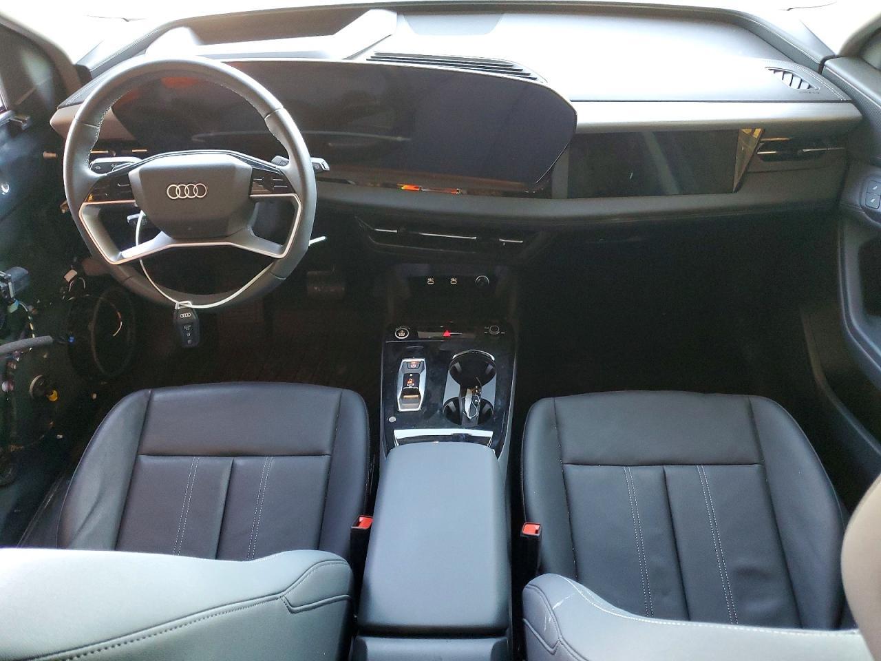 2025 AUDI Q6 e-tron
