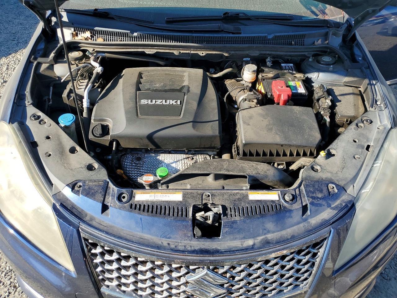 2011 SUZUKI Kizashi