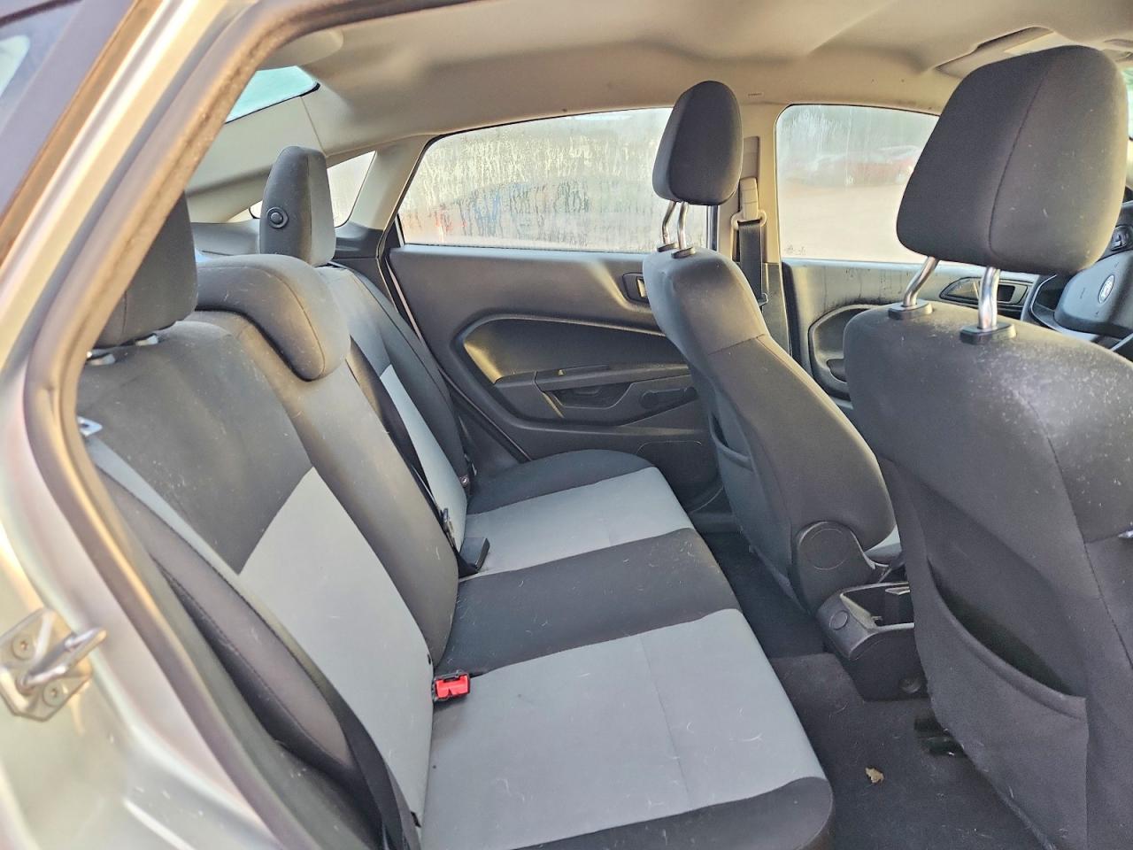 2016 FORD Fiesta