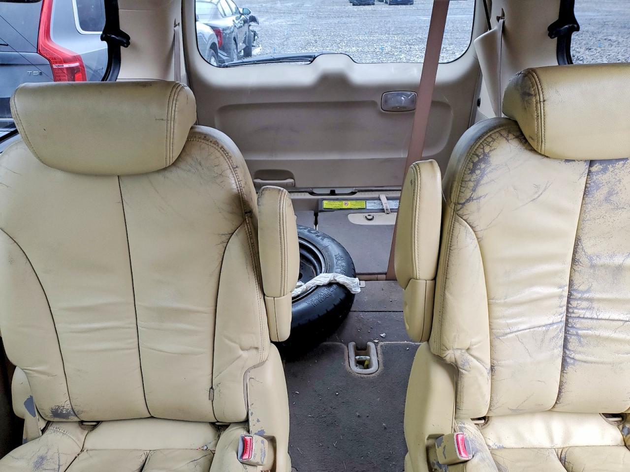 2008 HYUNDAI Entourage