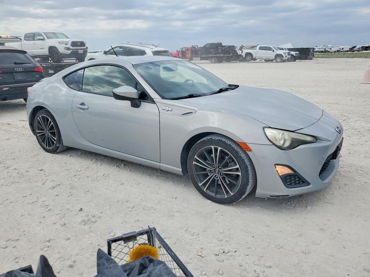 2013 SCION FR-S