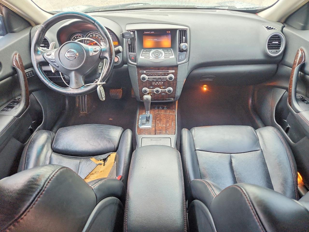 2010 NISSAN Maxima