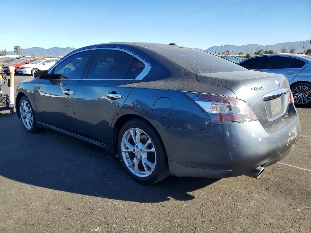2012 NISSAN Maxima