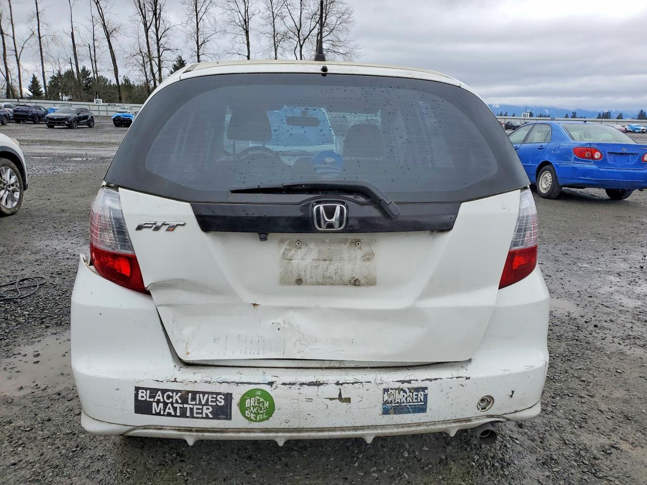 2011 HONDA FIT