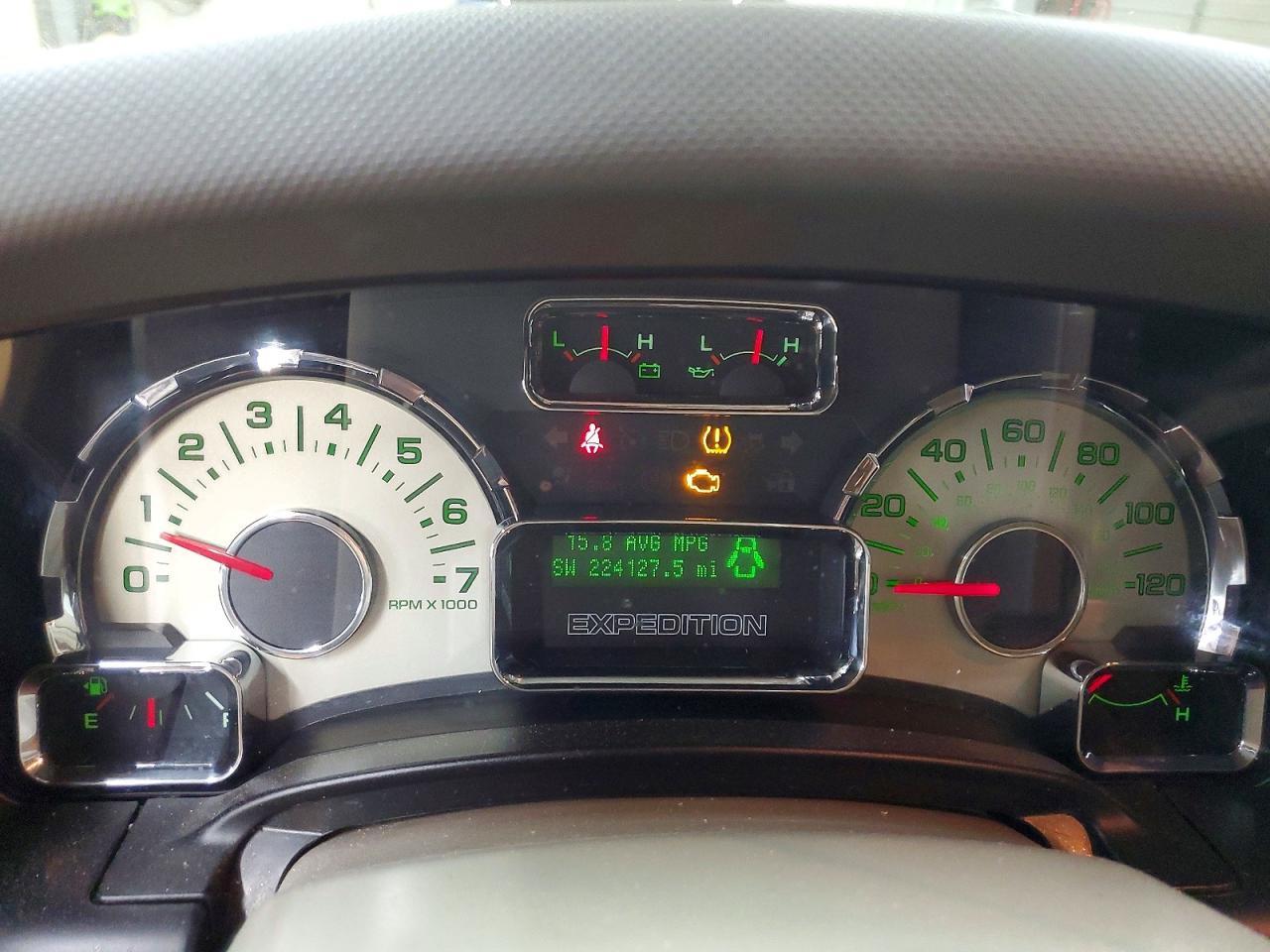 2011 FORD Expedition