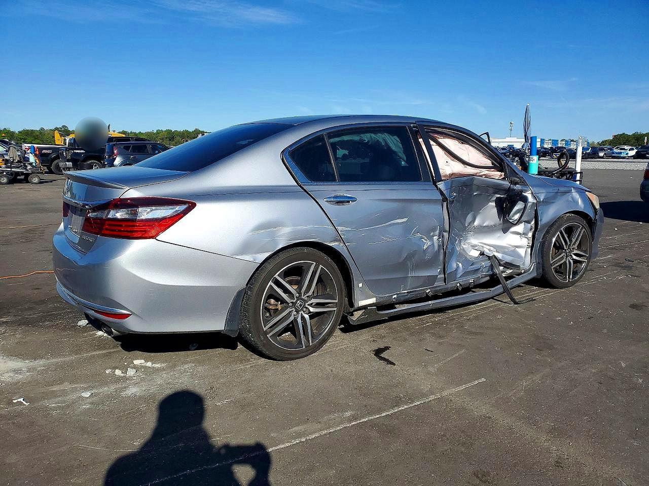 2017 HONDA ACCORD