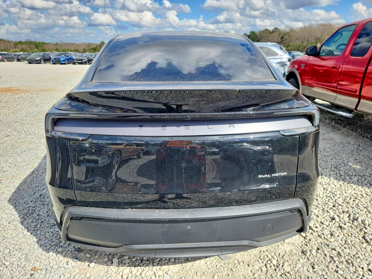 2026 TESLA MODEL Y