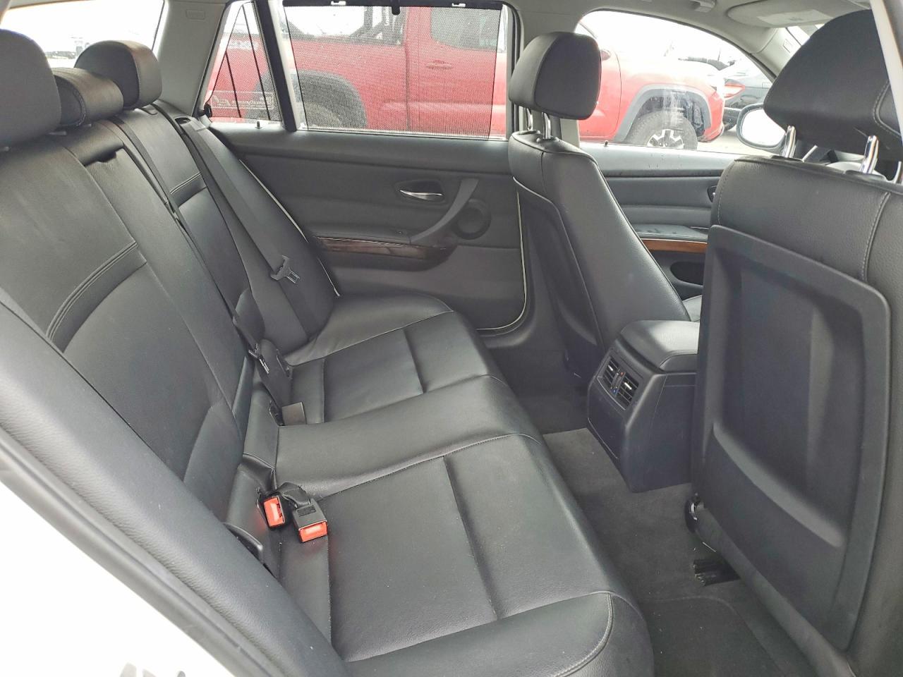 2012 BMW 3 SERIES