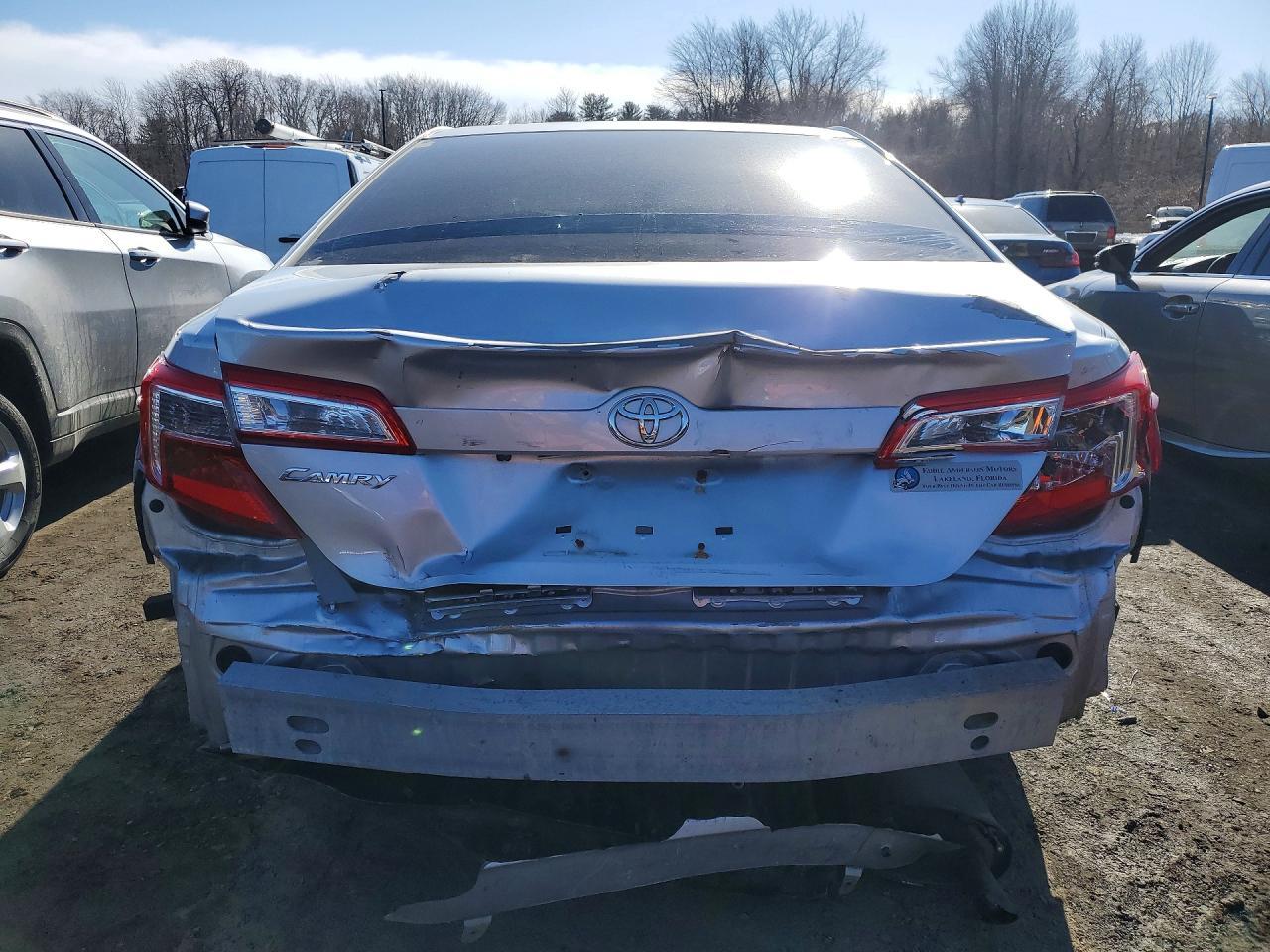 2014 TOYOTA CAMRY