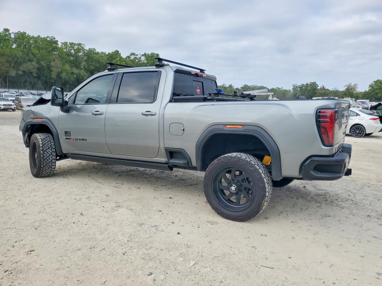 2024 GMC Sierra