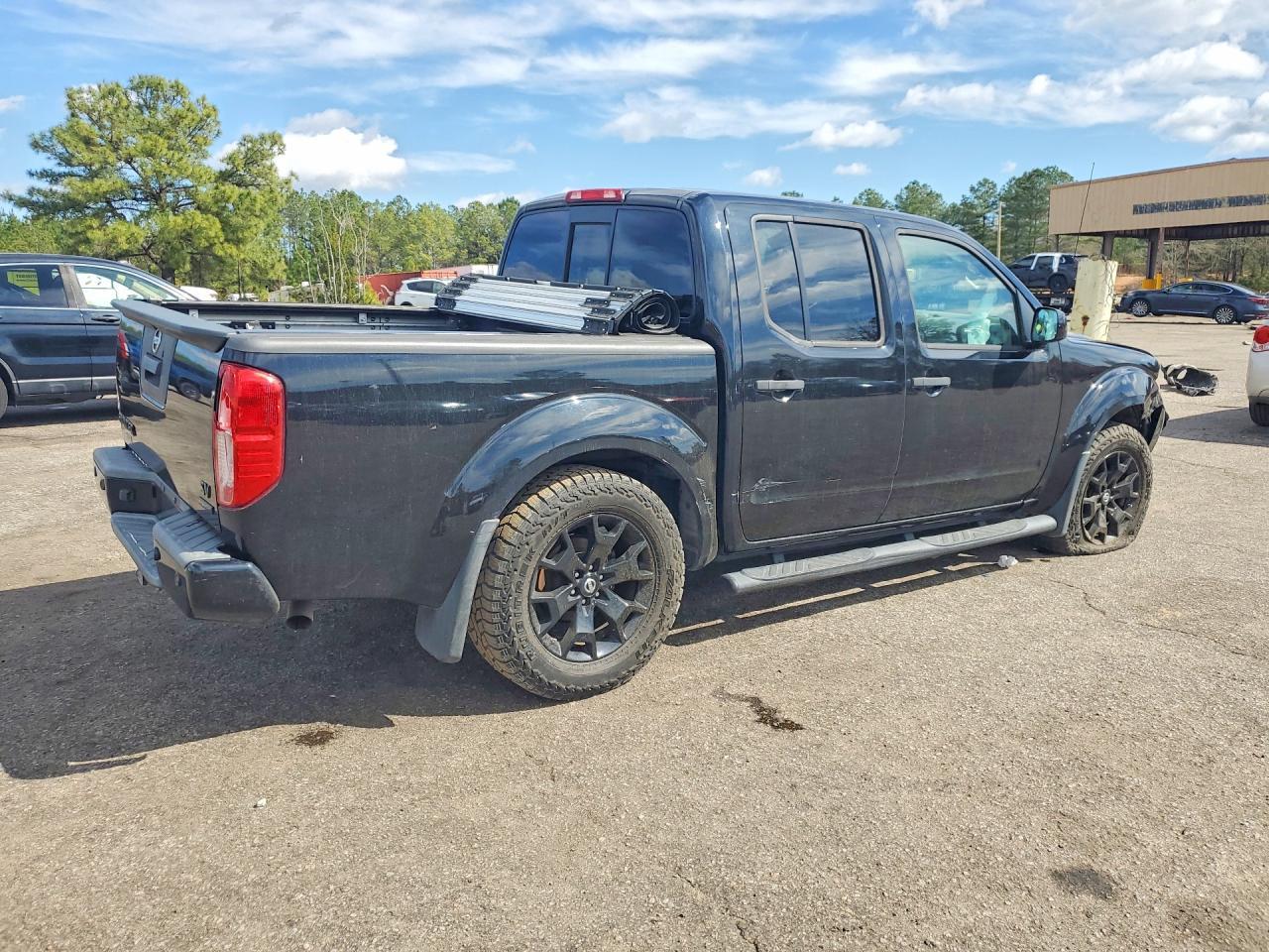 2018 NISSAN Frontier