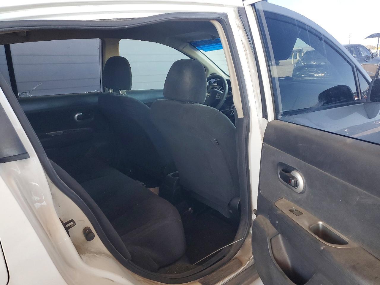 2012 NISSAN