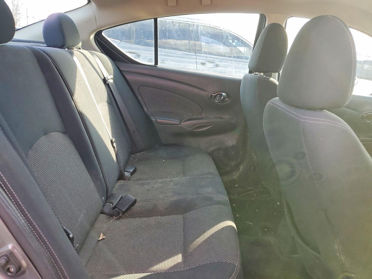 2016 NISSAN VERSA