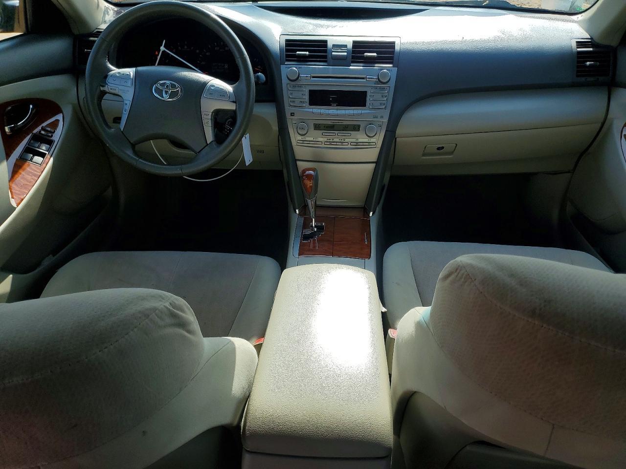2011 TOYOTA CAMRY