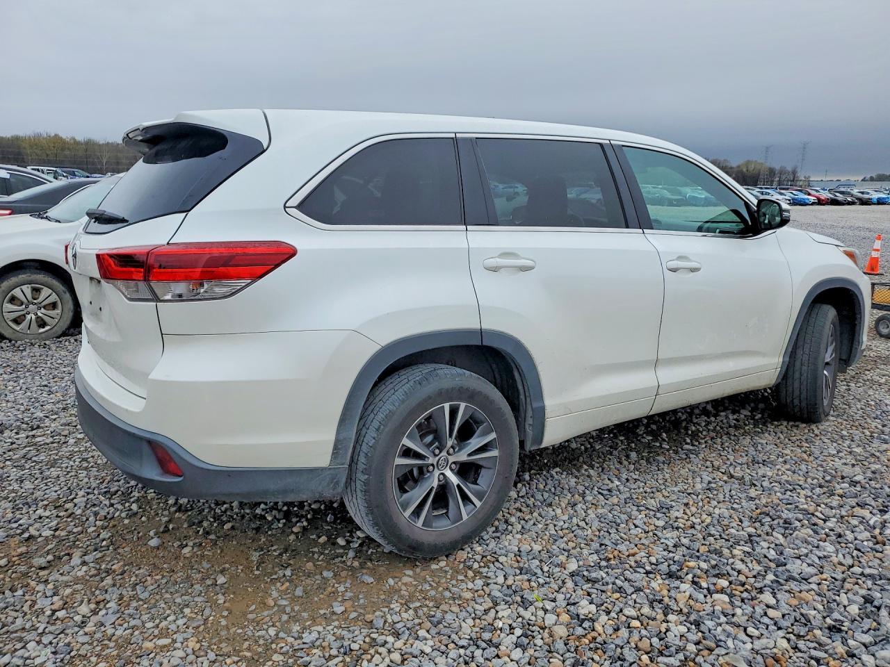 2018 TOYOTA HIGHLANDER