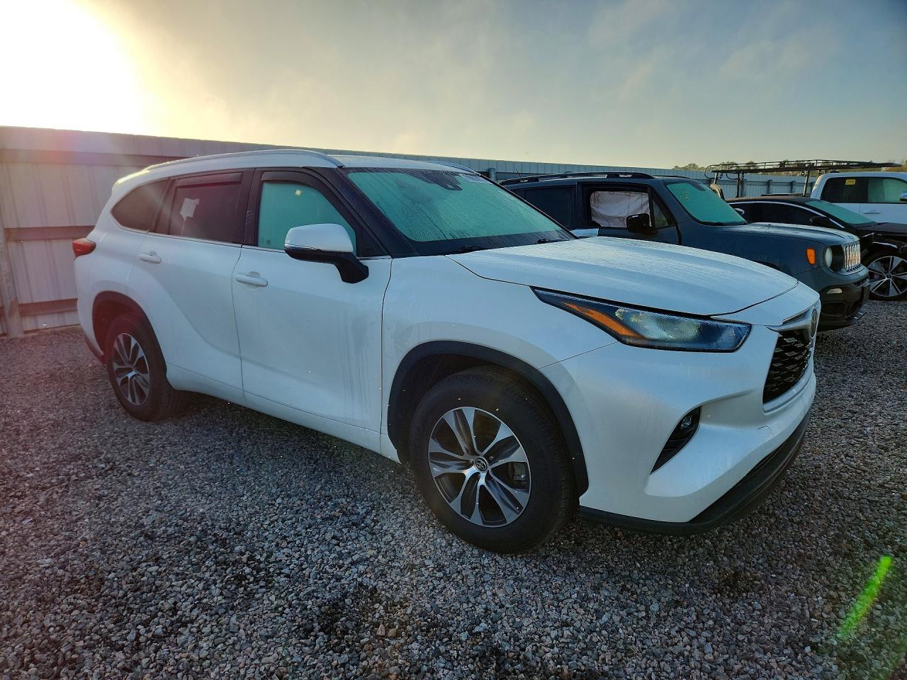 2020 TOYOTA HIGHLANDER