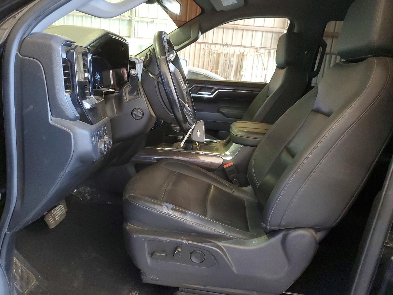 2024 CHEVROLET Silverado