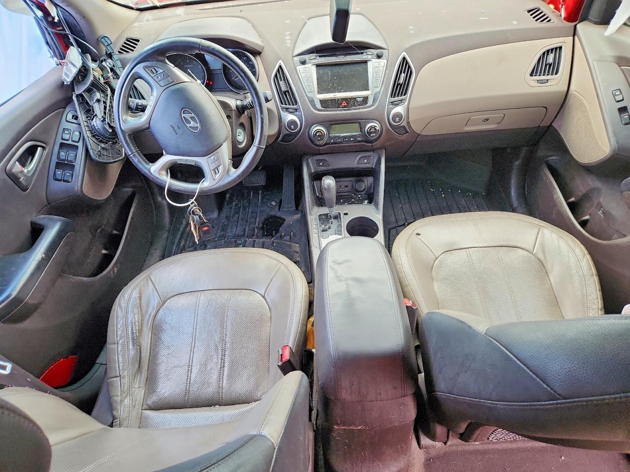 2011 HYUNDAI TUCSON