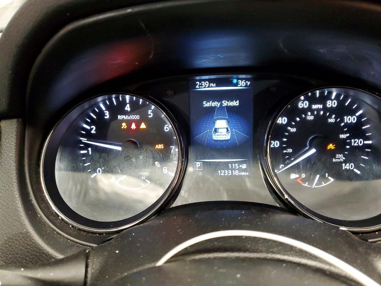 2017 NISSAN ROGUE