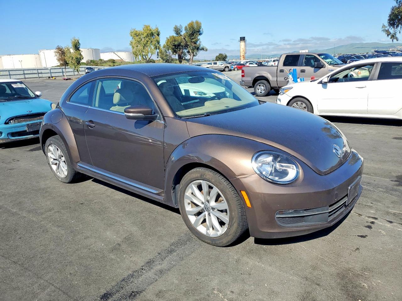 2015 VOLKSWAGEN Beetle