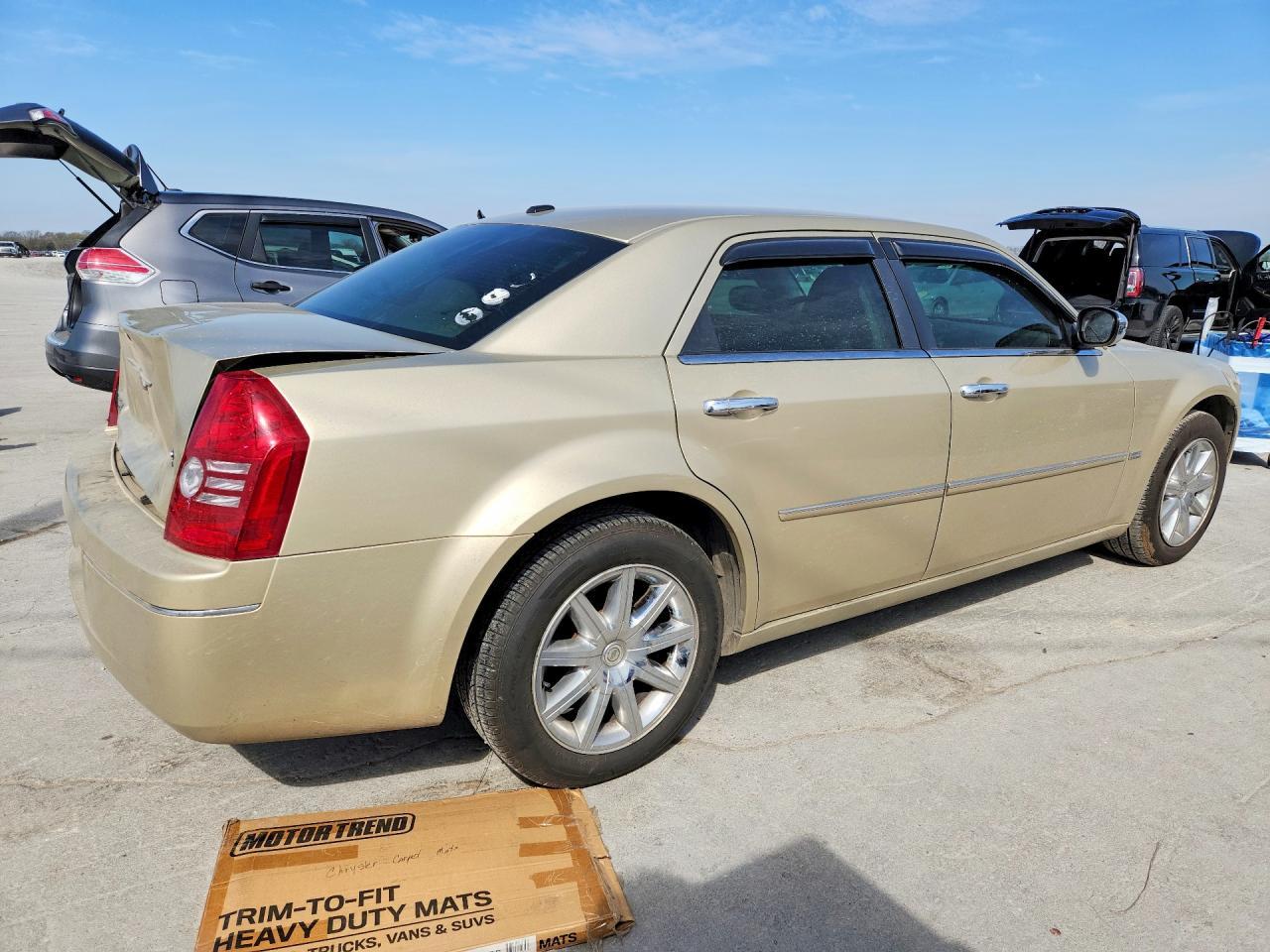 2010 CHRYSLER 300